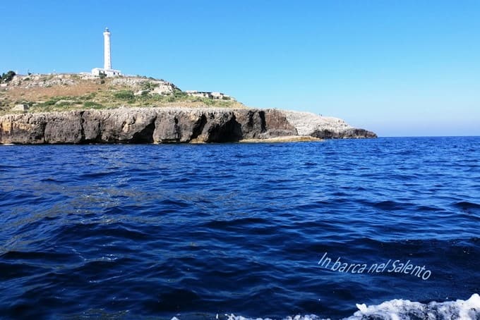 E8: Una giornata in barca fino alle grotte e al faro di Leuca